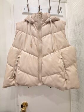 Zara Quilted Hooded Puffer Vest in Beige